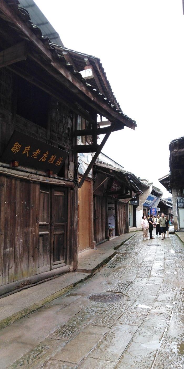 91岁女星黄夏蕙移民，坦言不是特有钱，什么原因让她做出这样的决定？